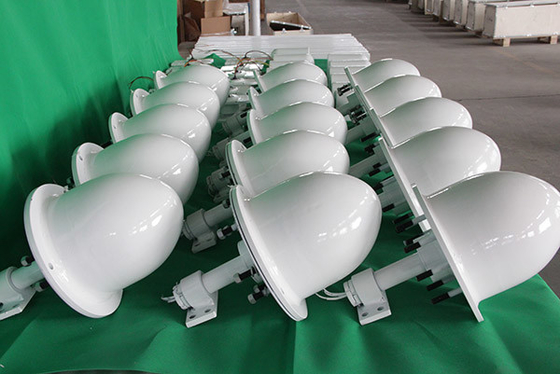Tiga Fase Magnet Permanen Turbin Angin Horisontal 3KW 5KW 220V Turbin Angin Kecepatan Rendah