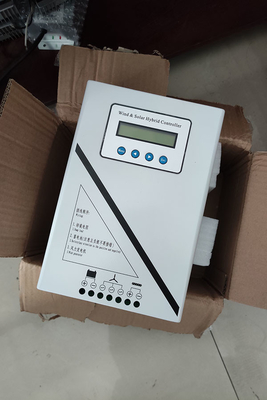 Off Grid MPPT Charge Controller 48V 1000W Baterai Terhubung Dengan Layar LCD